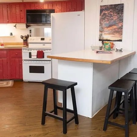 2 Bedroom Apartment Overlooks Wcu And Cullowhee Nc - Smoke And Pet Free Sylva Extérieur photo