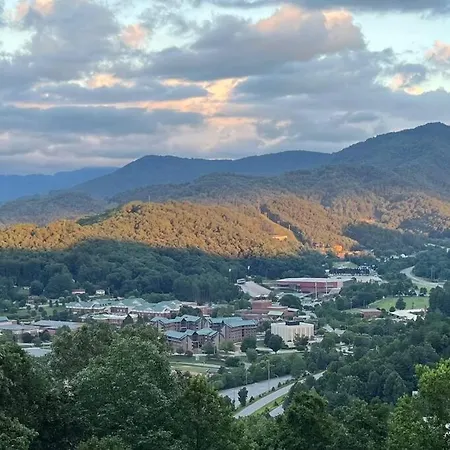 2 Bedroom Apartment Overlooks Wcu And Cullowhee Nc - Smoke And Pet Free Sylva Extérieur photo