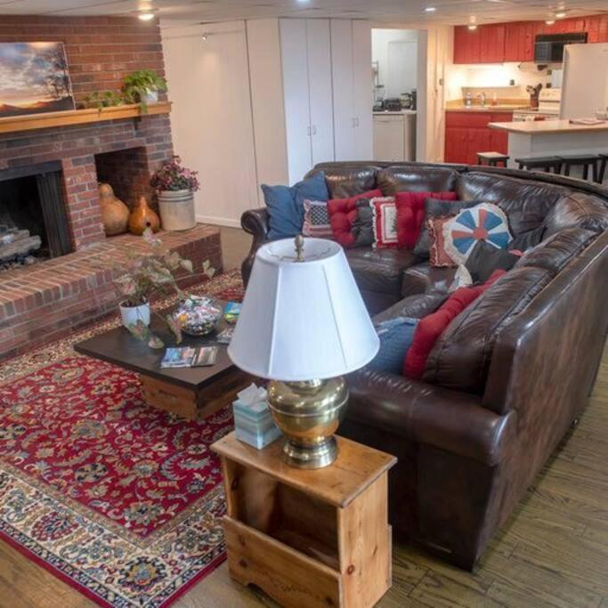 Appartement 2 Bedroom Overlooks Wcu And Cullowhee Nc - Smoke And Pet Free Sylva